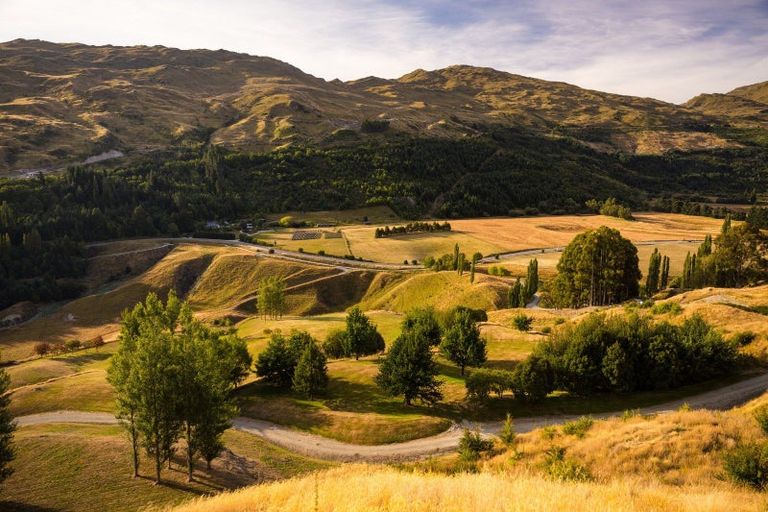 Photo of property in 80 Toka Road, Dalefield, Queenstown, 9371