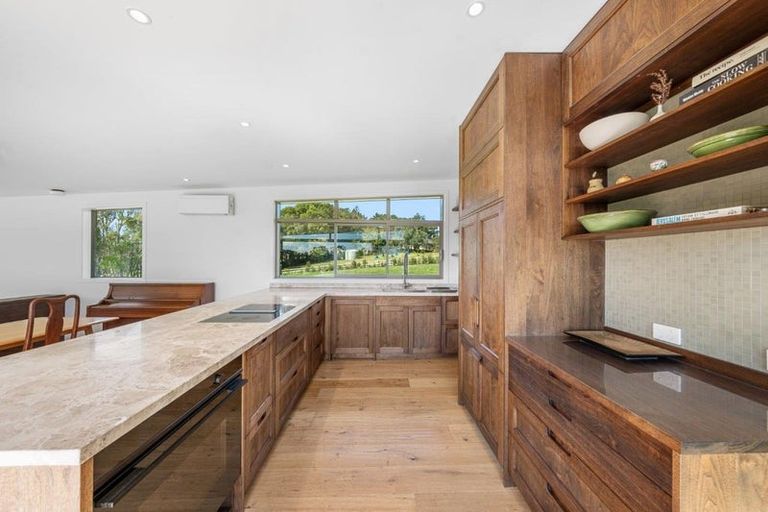 Photo of property in 121a Pomona Road, Kumeu, 0891