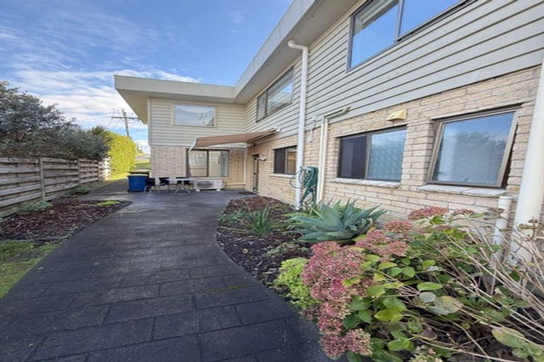 Photo of property in 23 Auld Street, Torbay, Auckland, 0630