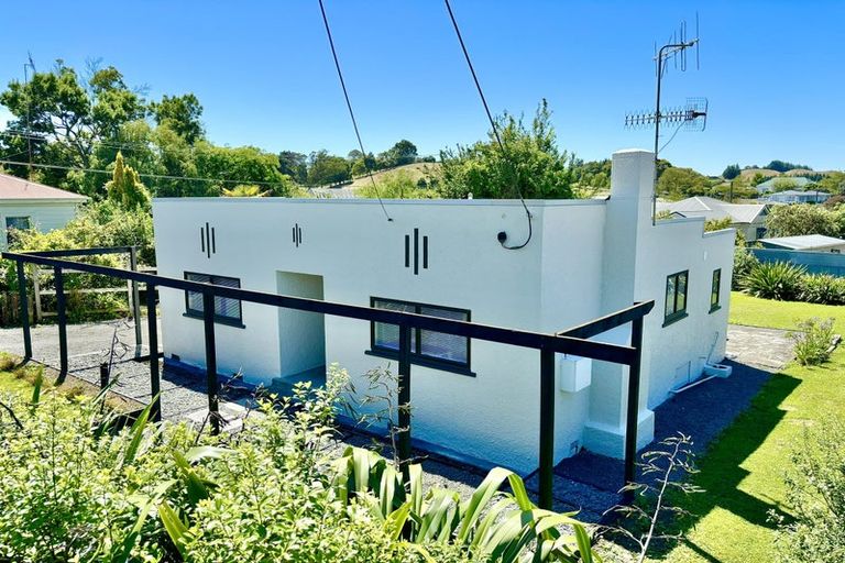 Photo of property in 99 High Street, Waipawa, 4210