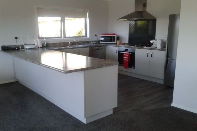 Photo of property in 3 Wangapeka Way, Aotea, Porirua, 5024