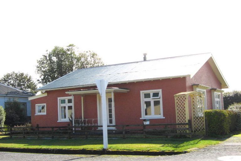 Photo of property in 80 Shiel Street, Reefton, 7830