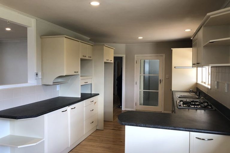 Photo of property in 39 Mason Street, New Lynn, Auckland, 0600