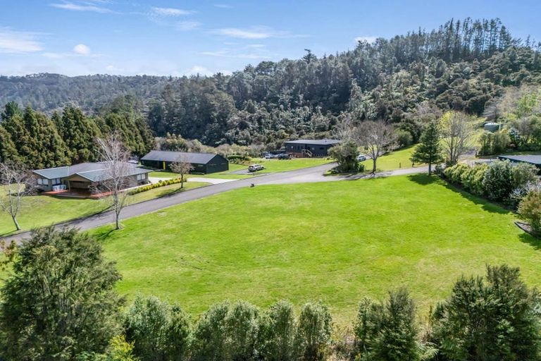 Photo of property in 2 Aldermen Lane, Tairua, 3579