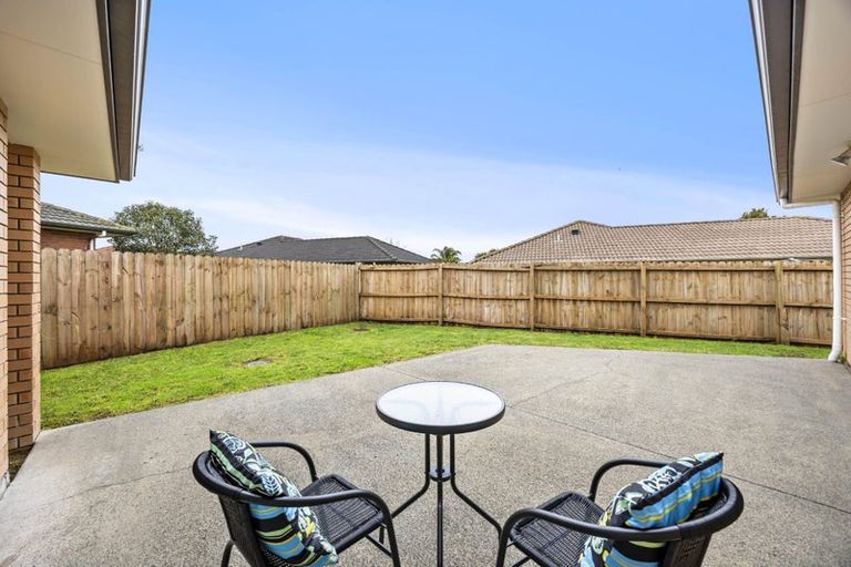 Photo of property in 37 Nicholas Gibbons Drive, Clendon Park, Auckland, 2103