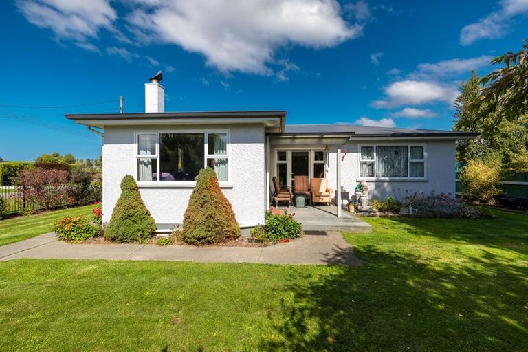 Photo of property in 85 Timaru Road, Waimate, 7924