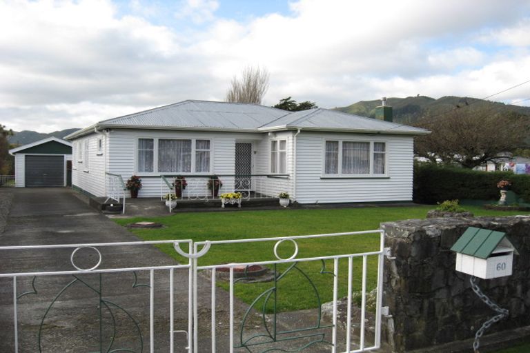 Photo of property in 60 Fraser Street, Wainuiomata, Lower Hutt, 5014