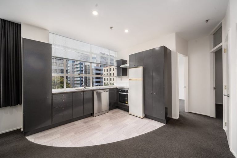 Photo of property in Hume House, 10/152 The Terrace, Wellington Central, Wellington, 6011