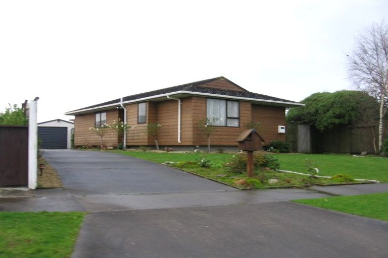 Photo of property in 41 Peppertree Glade, Kelvin Grove, Palmerston North, 4414