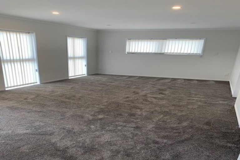 Photo of property in 40 Cooladawson Drive, Flat Bush, Auckland, 2019