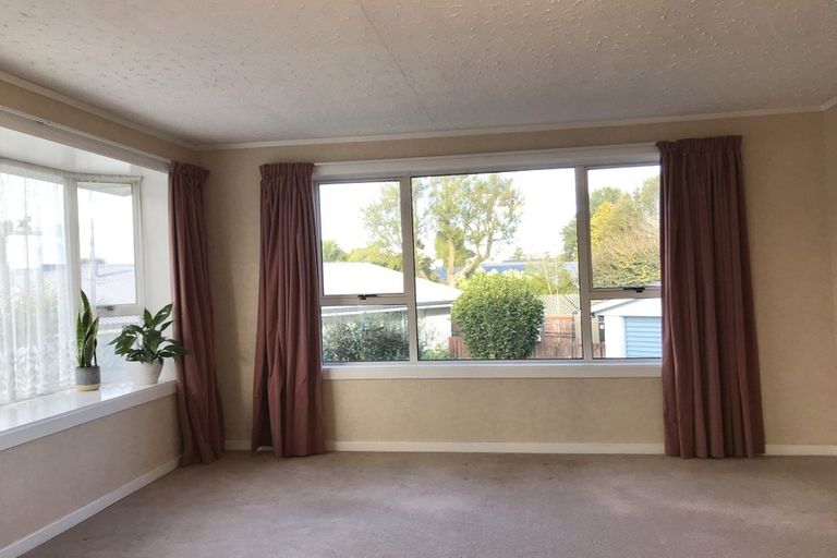 Photo of property in 14 Parkview Place, Avonhead, Christchurch, 8042