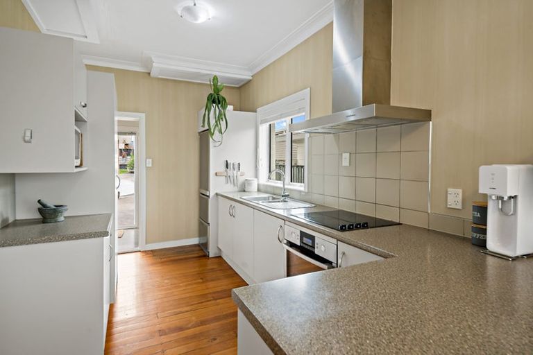 Photo of property in 28 Helvetia Road, Pukekohe, 2120