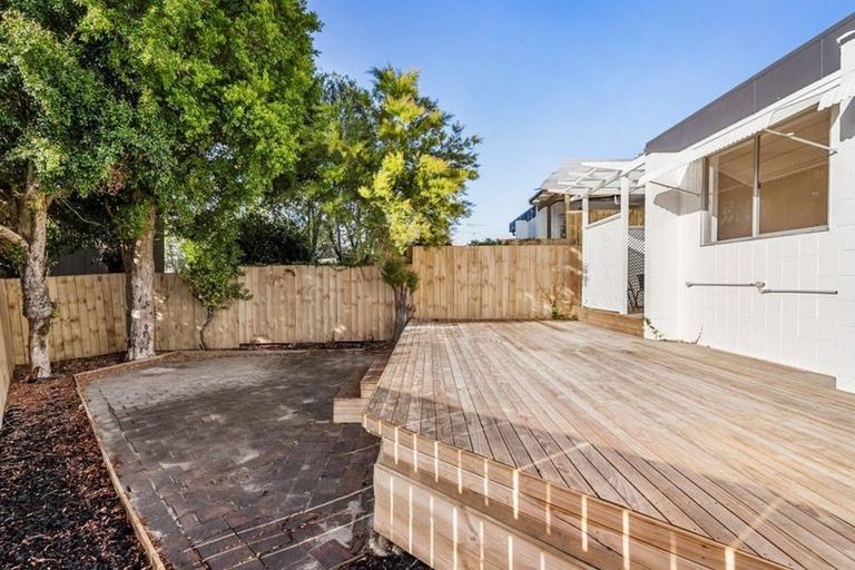 Photo of property in 1/8 Wilbur Place, Pakuranga Heights, Auckland, 2010