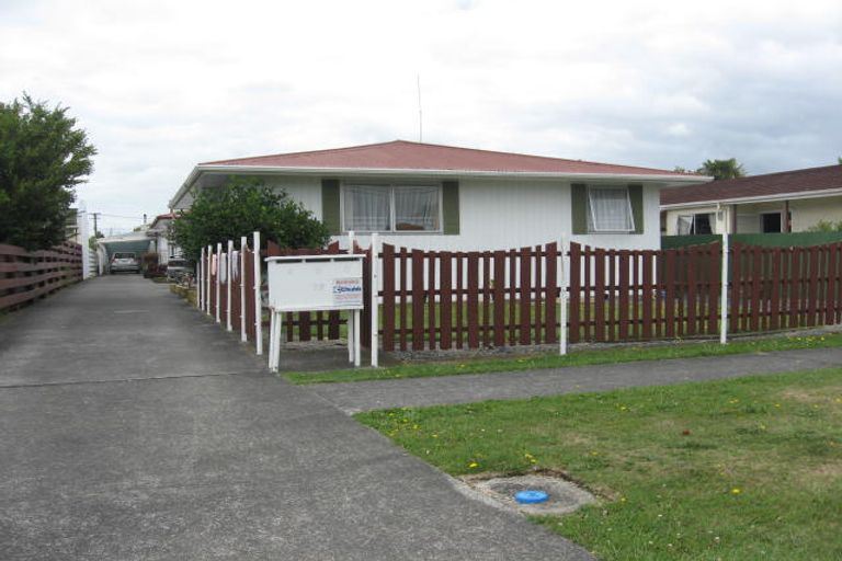 Photo of property in 1 Ward Street, Aramoho, Whanganui, 4500