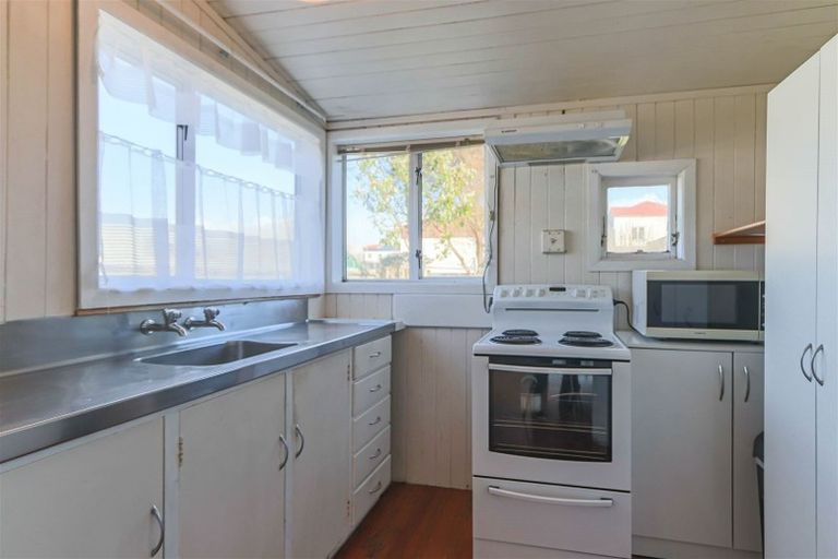 Photo of property in 36 Standish Street, Inglewood, 4330