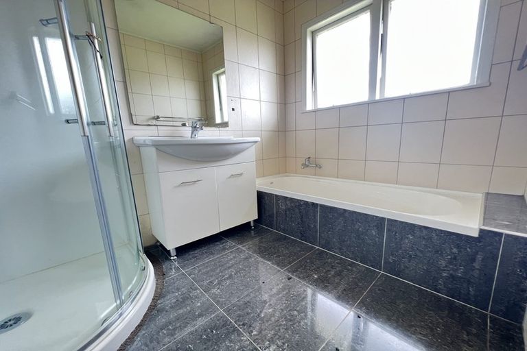 Photo of property in 14 Leith Court, Papatoetoe, Auckland, 2104