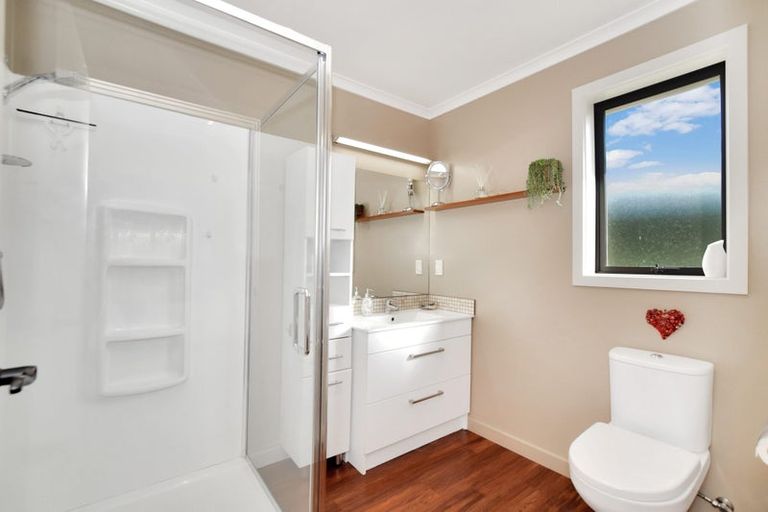 Photo of property in 9 Orakei Place, Welcome Bay, Tauranga, 3112