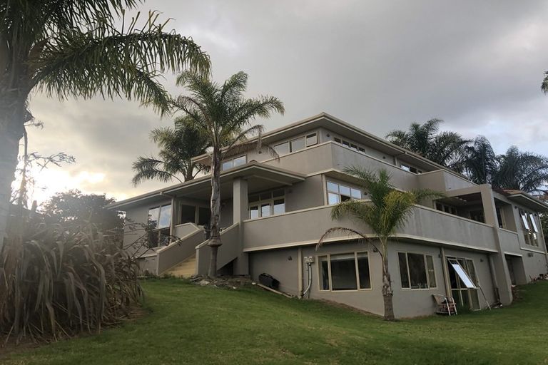 Photo of property in 239 Hill Road, The Gardens, Auckland, 2105