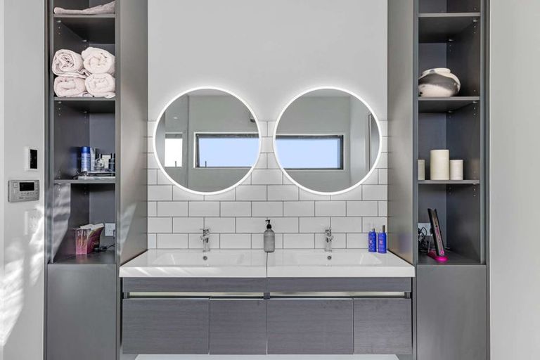 Photo of property in Wooing Tree Vineyard Ltd, 13 Vintage Street, Cromwell, 9310