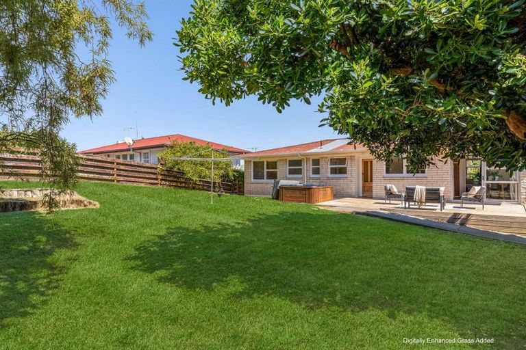 Photo of property in 19 Warwick Place, Brookfield, Tauranga, 3110
