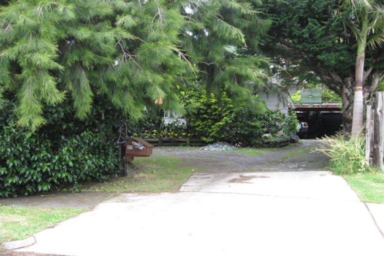 Photo of property in 24 Molesworth Place, Mangere, Auckland, 2022