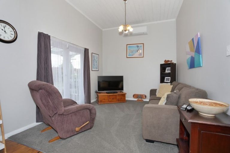 Photo of property in 20 Vera Street, Marton, 4710