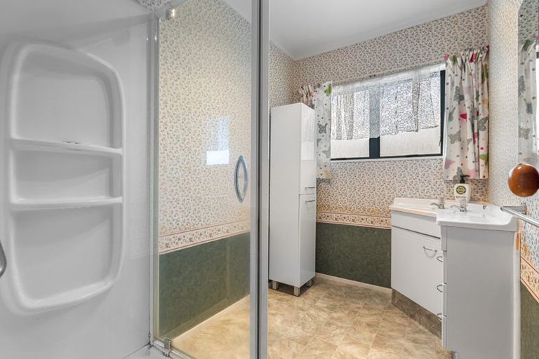 Photo of property in 18a Esmeralda Street, Welcome Bay, Tauranga, 3112