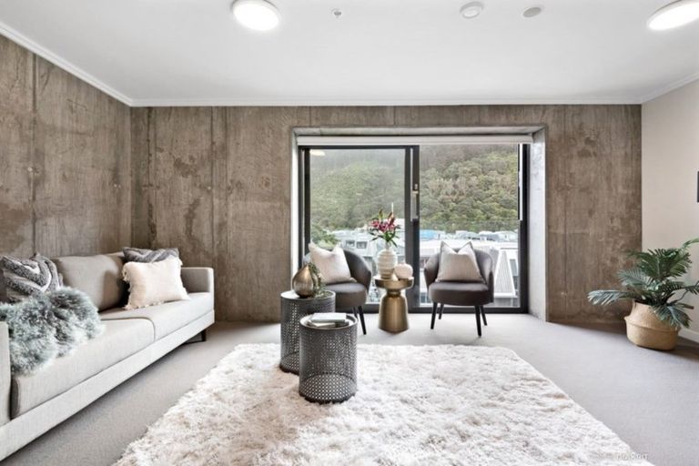 Photo of property in Frame Apartments, 502/111u Molesworth Street, Thorndon, Wellington, 6011