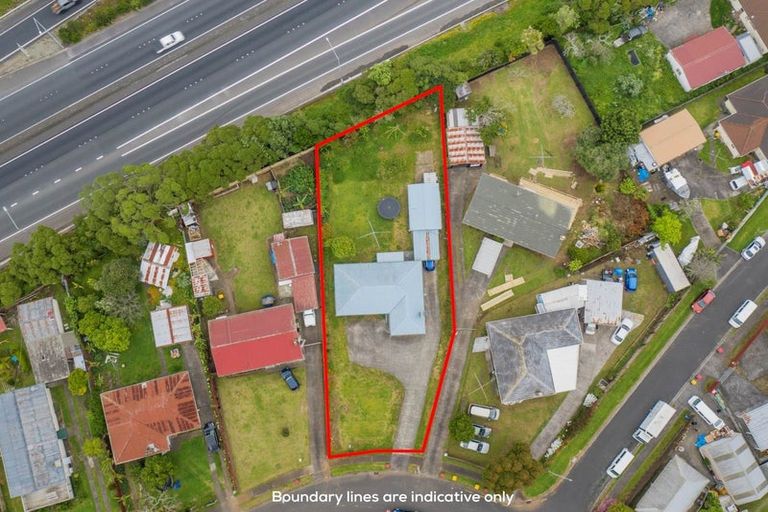 Photo of property in 13 Geoffrey Place, Mangere East, Auckland, 2024