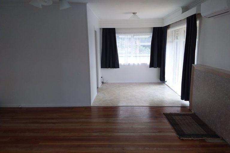 Photo of property in 2 Laureston Avenue, Papatoetoe, Auckland, 2025