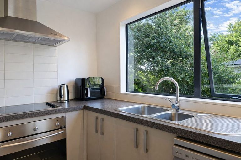 Photo of property in 49a Flaxdale Street, Birkdale, Auckland, 0626
