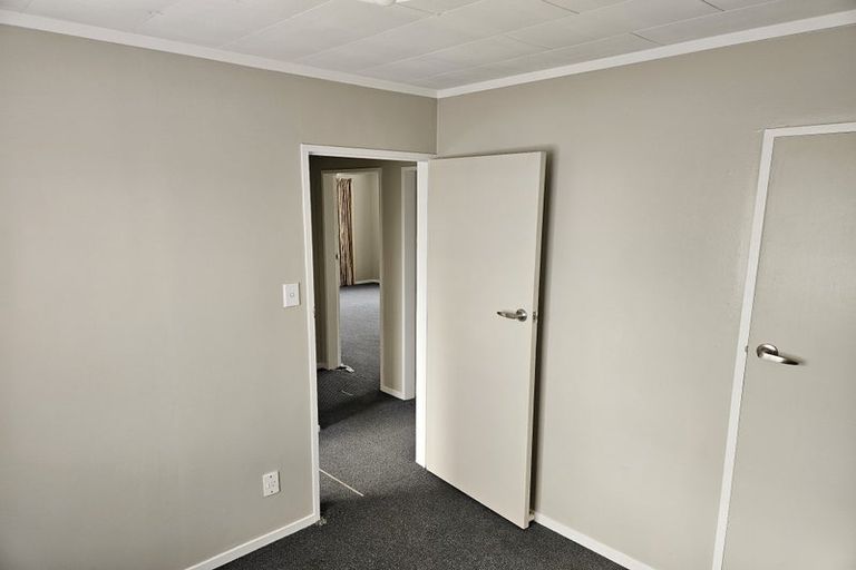 Photo of property in 51f1- Hartford Crescent, Totara Park, Upper Hutt, 5018