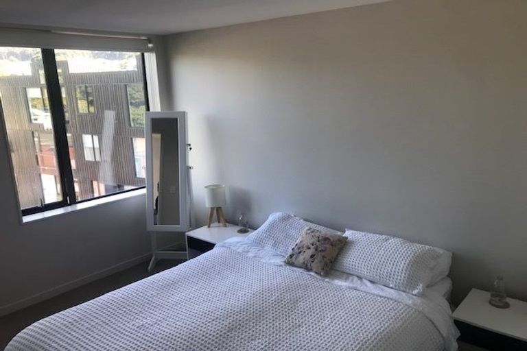 Photo of property in Nouvo Apartments, 5e/21 Rugby Street, Mount Cook, Wellington, 6021