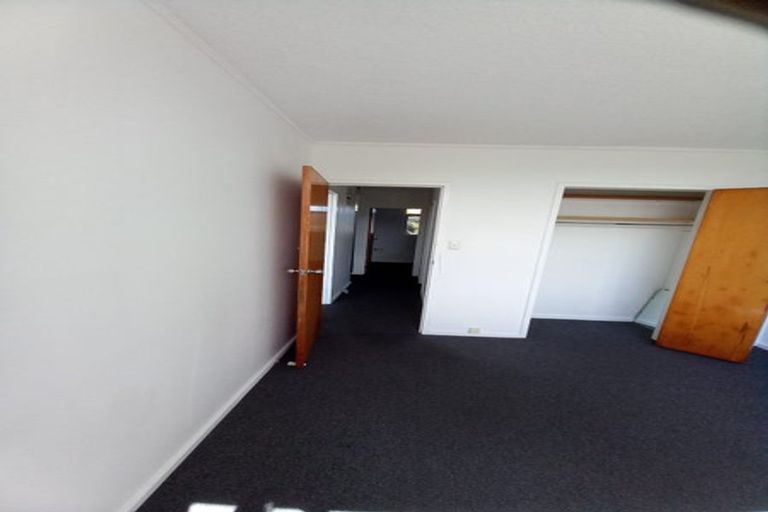 Photo of property in 19 Barber Grove, Moera, Lower Hutt, 5010