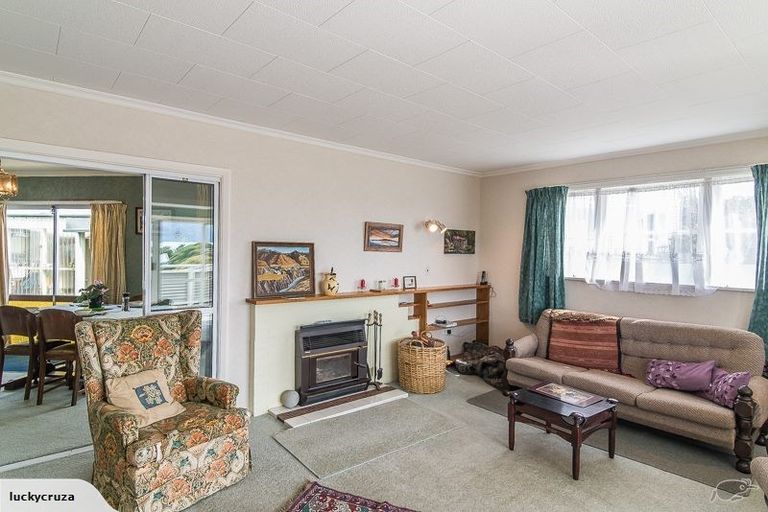 Photo of property in 22 Nathan Avenue, Paraparaumu Beach, Paraparaumu, 5032