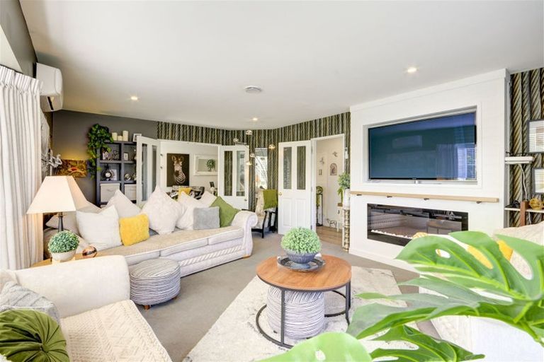 Photo of property in 20 Regent Avenue, Rangiora, 7400