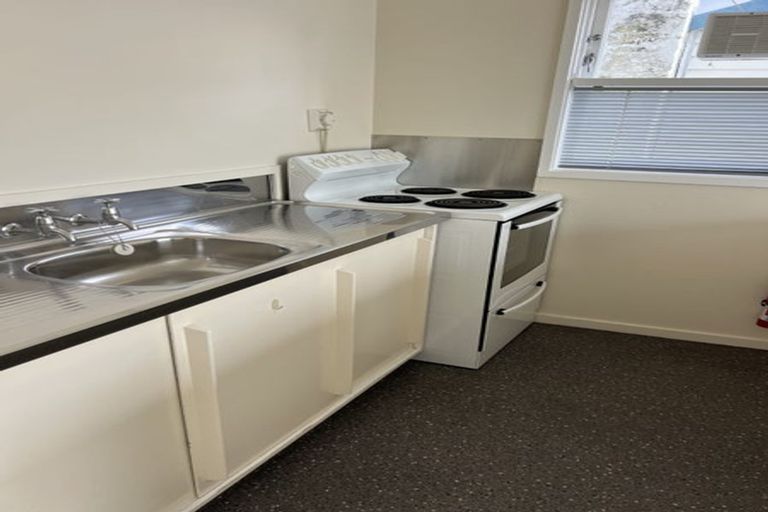 Photo of property in 26 Rhodes Street, Newtown, Wellington, 6021