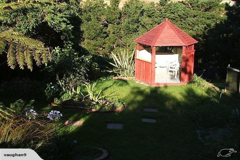 Photo of property in 3 Maracas Crescent, Grenada Village, Wellington, 6037