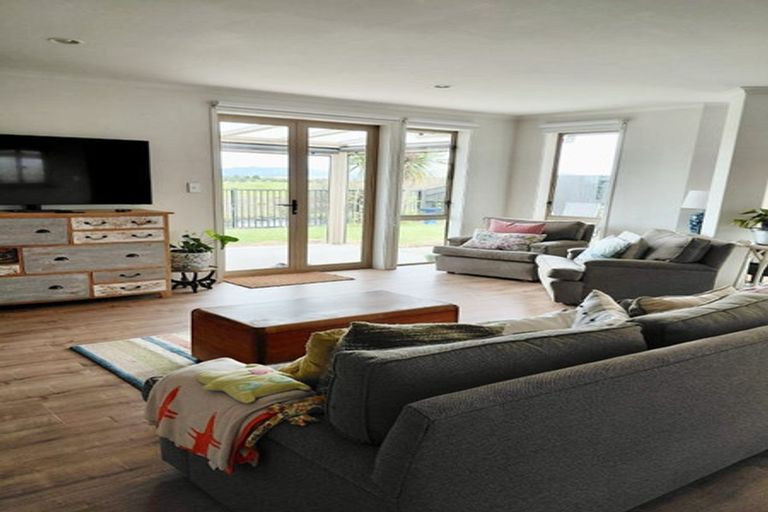 Photo of property in 62 Gibson Place, Papamoa Beach, Papamoa, 3118