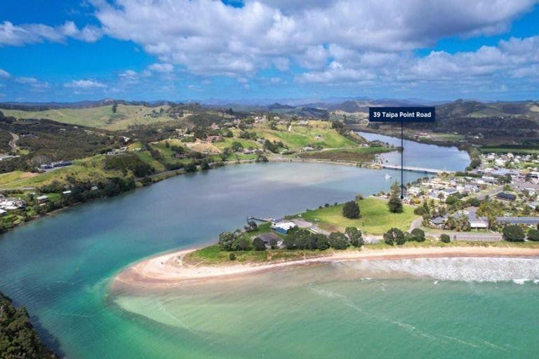 Photo of property in 39 Taipa Point Road, Taipa, 0420