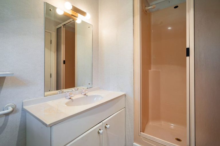 Photo of property in 1/55 Nigel Road, Browns Bay, Auckland, 0630