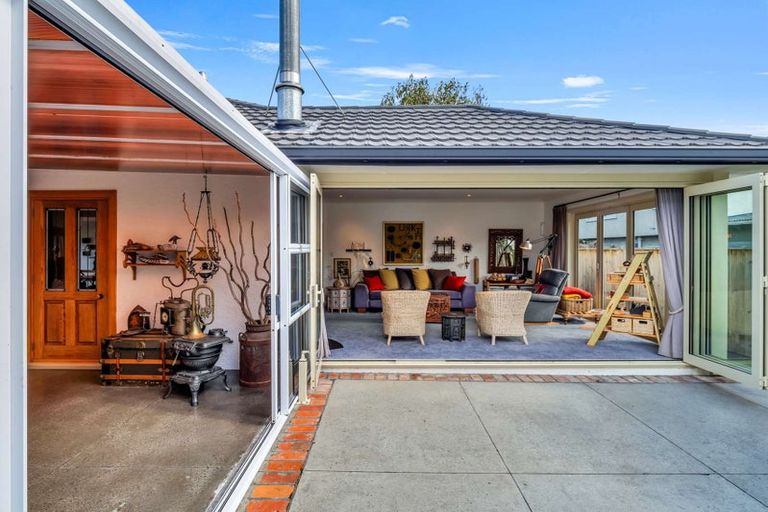 Photo of property in 16 Tregarth Street, Saint Johns Hill, Whanganui, 4501