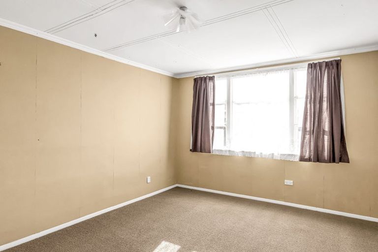 Photo of property in 35 Queen Street, Westport, 7825