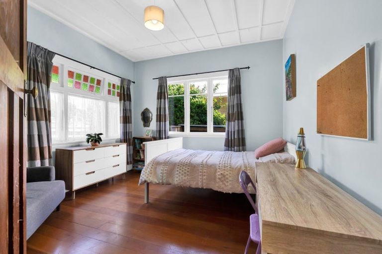 Photo of property in 192 Tukapa Street, Westown, New Plymouth, 4310