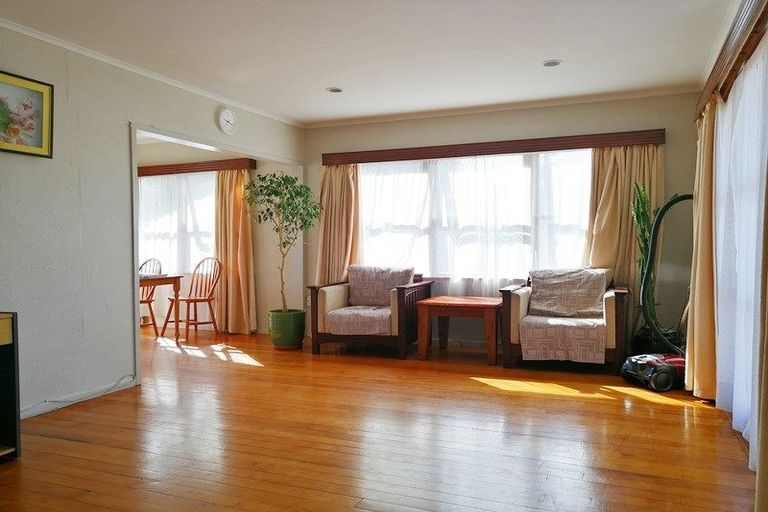 Photo of property in 2/10 Angelo Avenue, Howick, Auckland, 2014