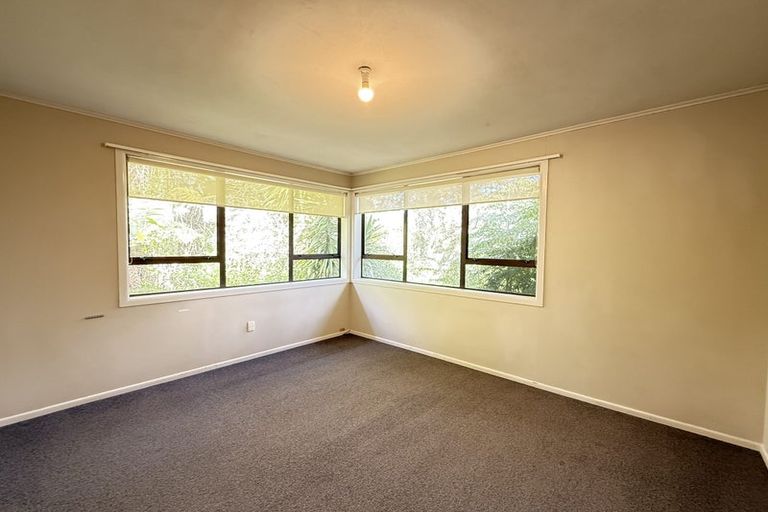 Photo of property in 1/18 Cypress Place, Sunnynook, Auckland, 0620