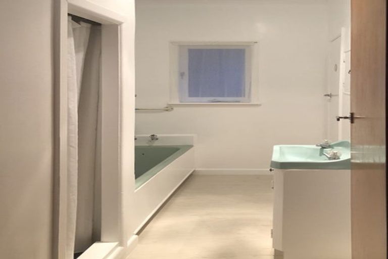 Photo of property in 39 Norman Road, Hauraki, Auckland, 0622