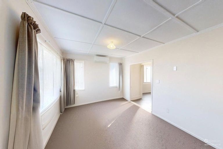 Photo of property in 36 Cornfoot Street, Castlecliff, Whanganui, 4501