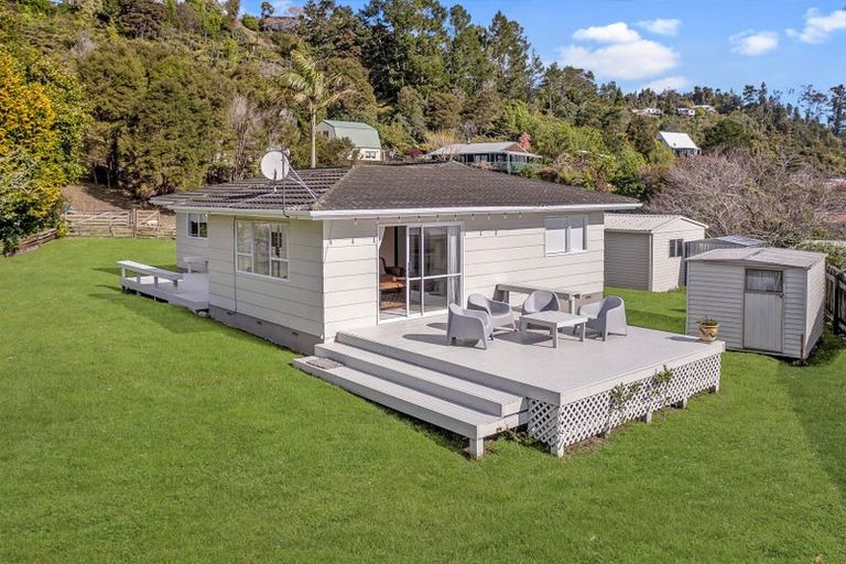 Photo of property in 8 Patton Place, Tairua, 3508