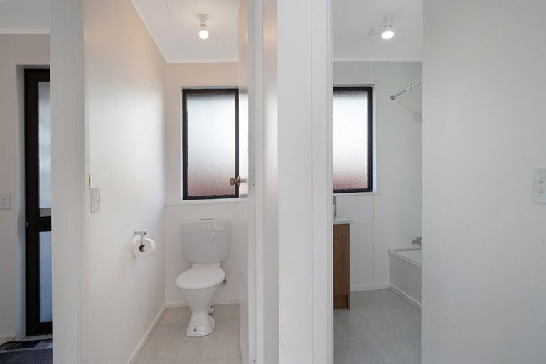 Photo of property in 11 Danube Lane, Glen Eden, Auckland, 0602